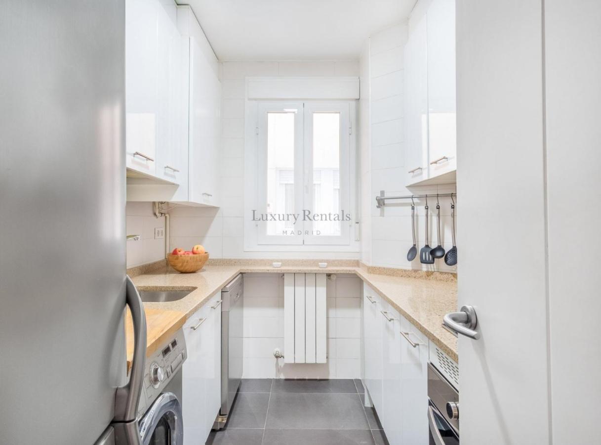 Charming 2-Bedroom Apartment In Retiro Perfect Madrid Location Екстер'єр фото